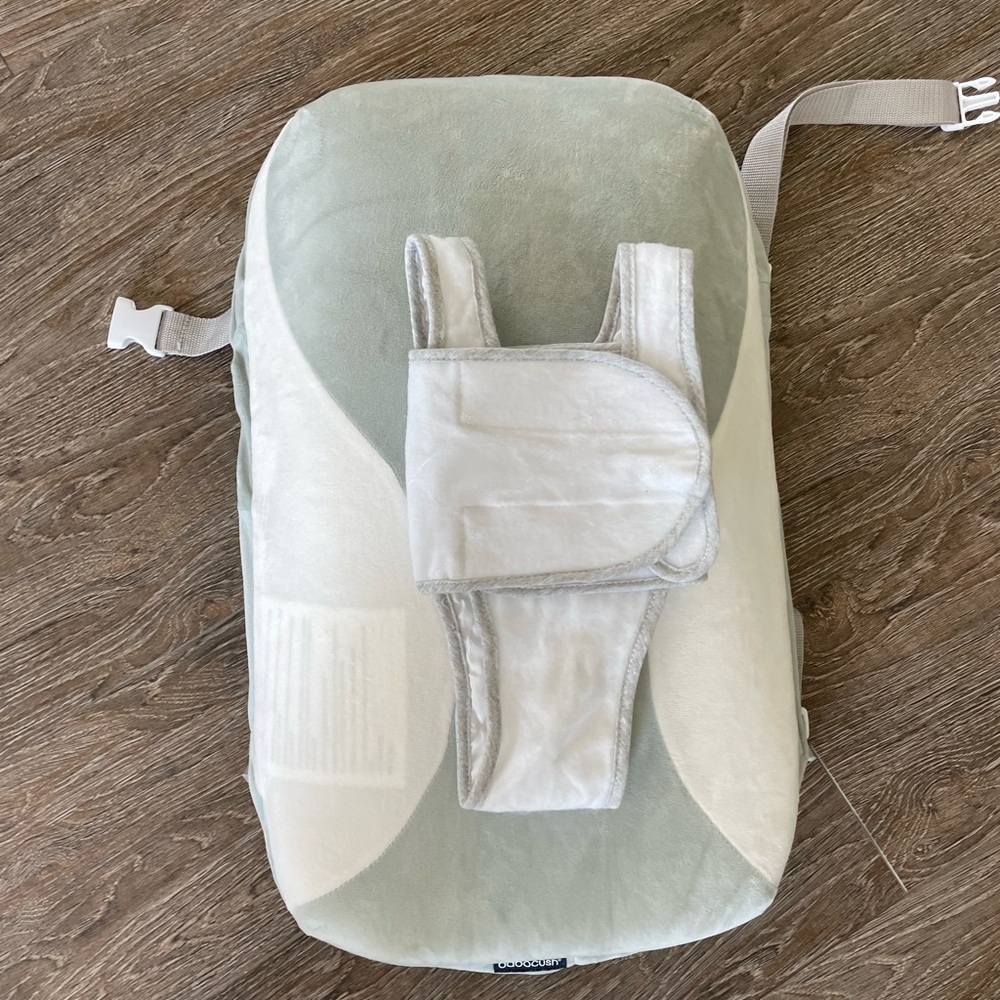 Babocush Pillow. NWOT - Excellent Condition!